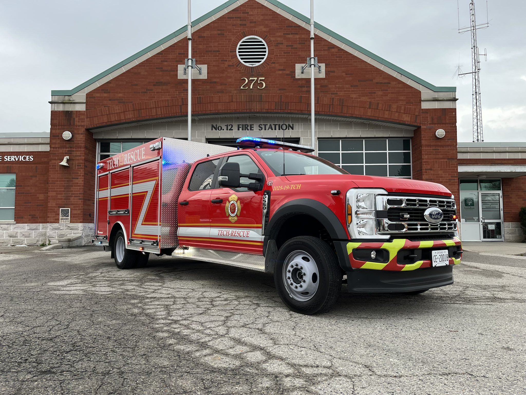 Canadian Fire and EMS | London, ON Tech-Rescue 12 (2025-19-TCH) | Facebook
