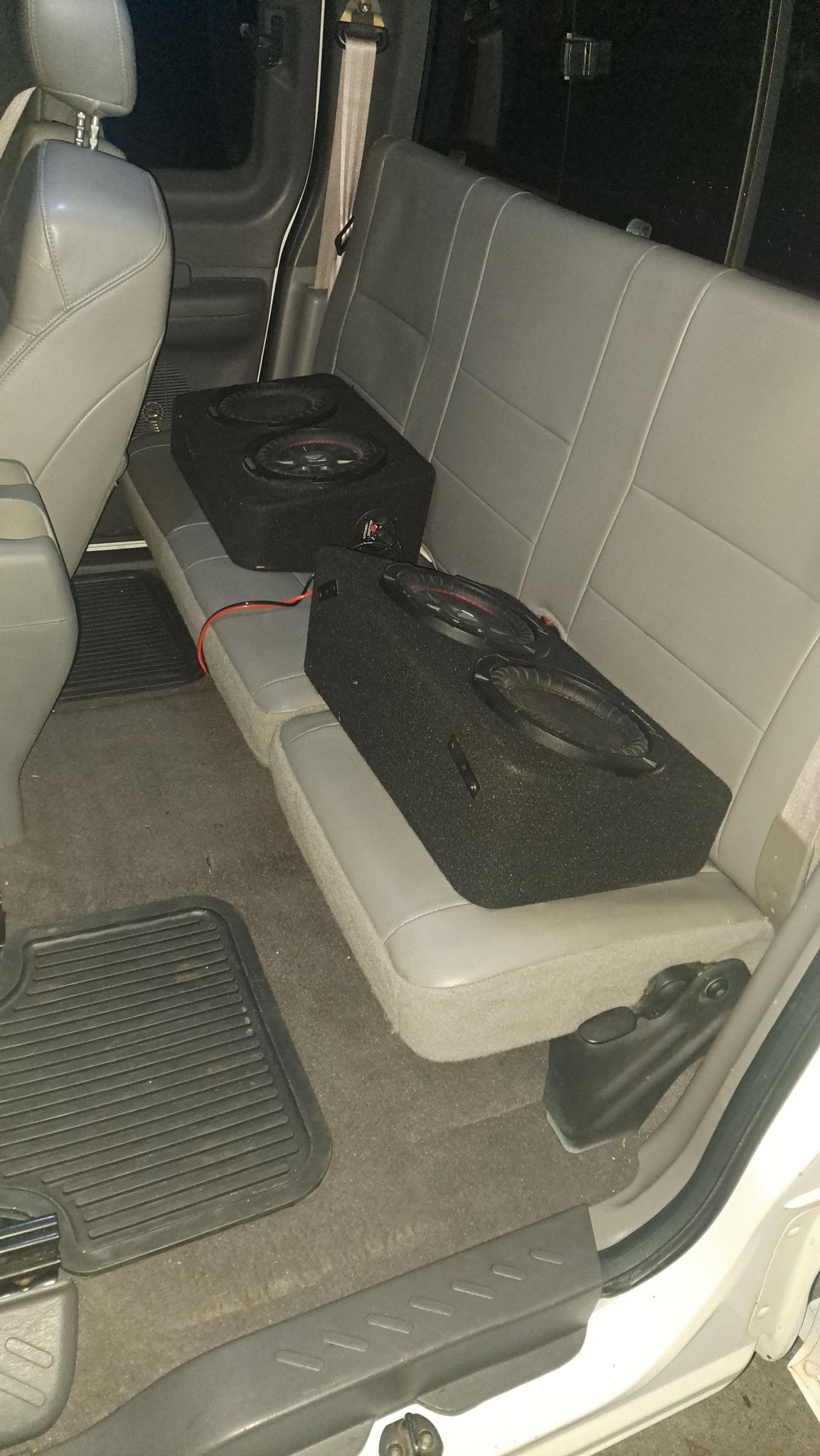 Ford F-150 97-03 Center Console Subwoofer Box 1x8 Woofer F150 Crew Cab