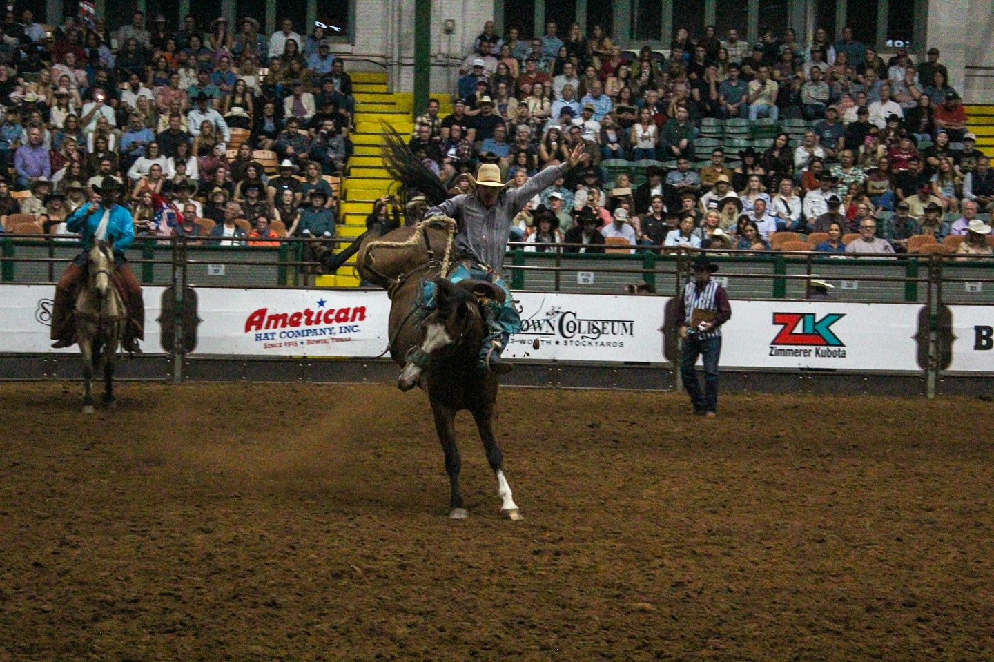 Cindy - Smiley Hay was putting on a show this weekend for a sold out ...