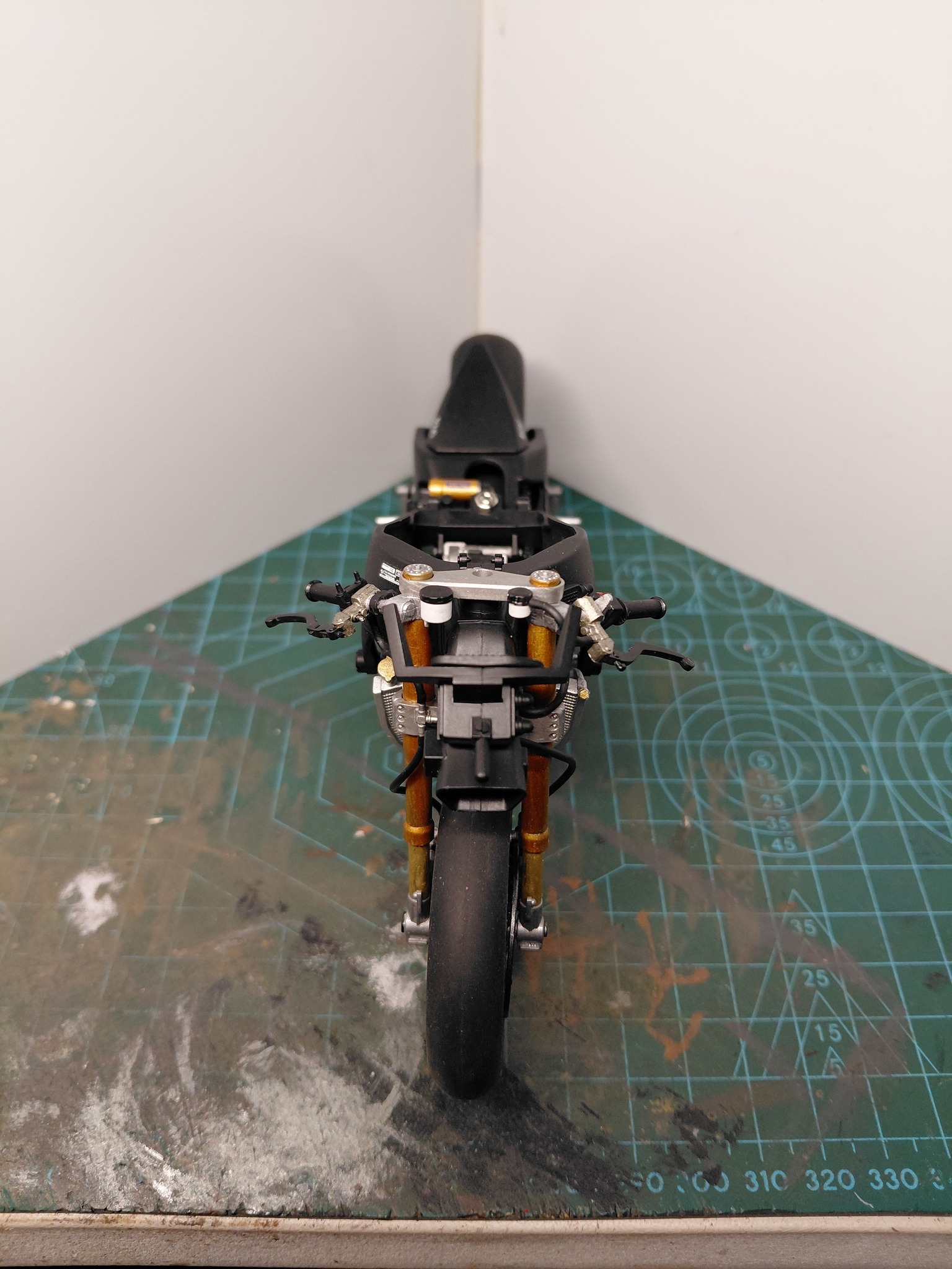 Kawasaki build update with custom metallic paints