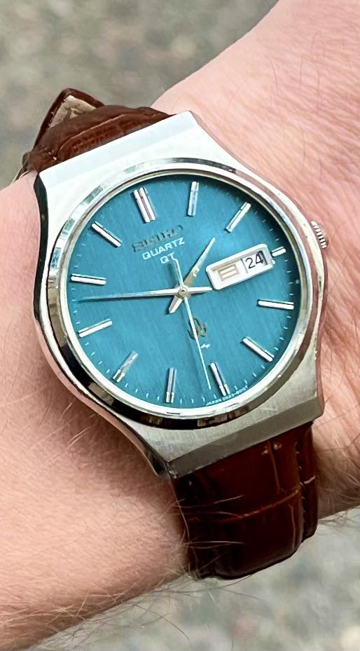 1977 Seiko QT Quartz watch with textured dome dial