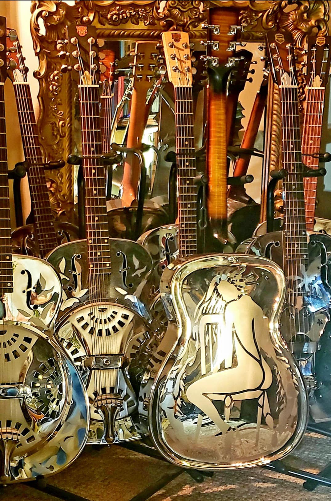GTX33レリックギター What is known about the Kaman GTX 33 guitar?