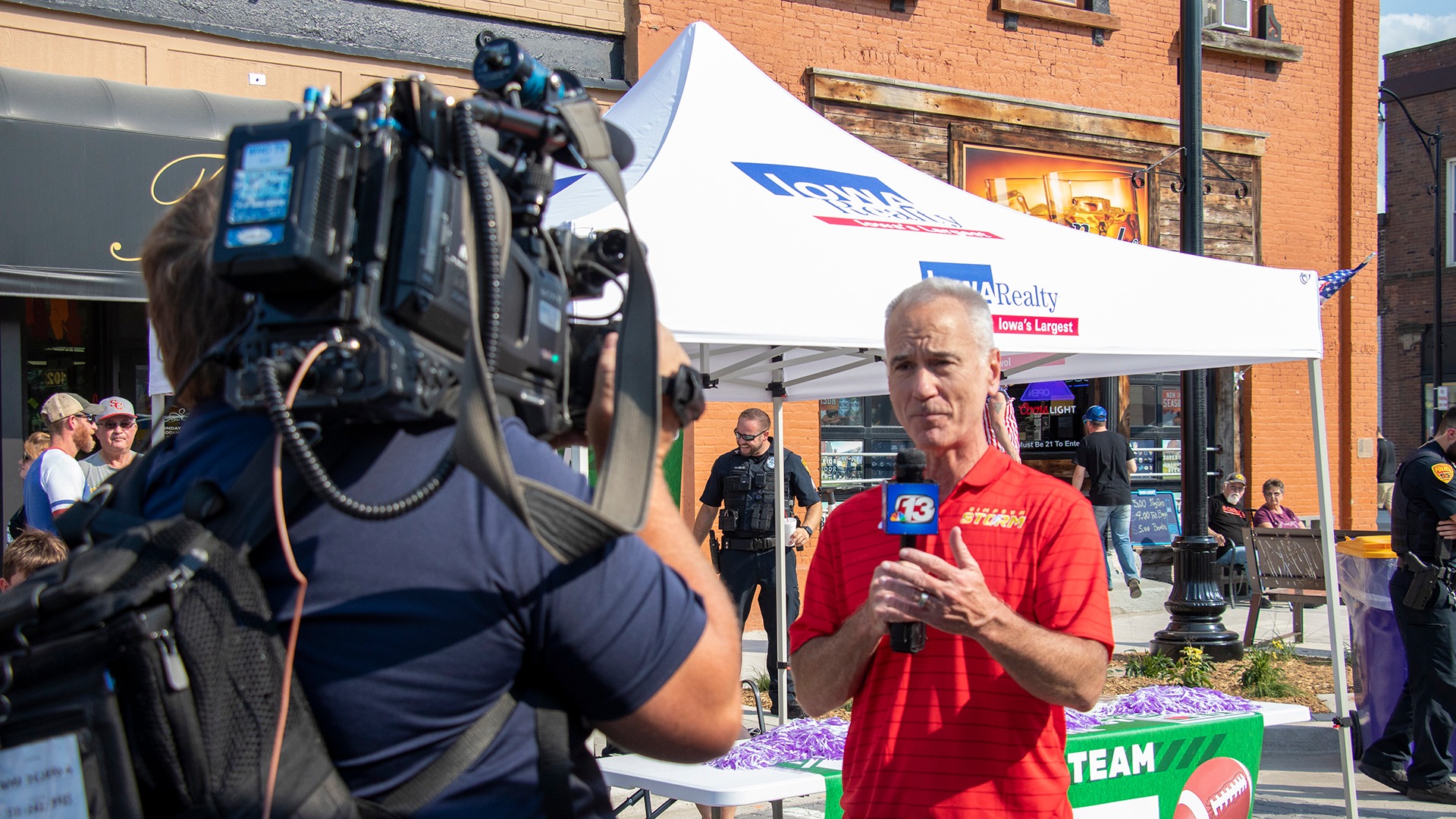 Simpson College - WHO-Channel 13 RVTV crew repping Simpson...