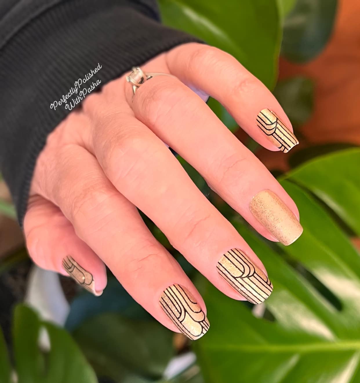 nails to match a gold dress Golden Gala nail set matches at military gala what colour nails go with gold dress