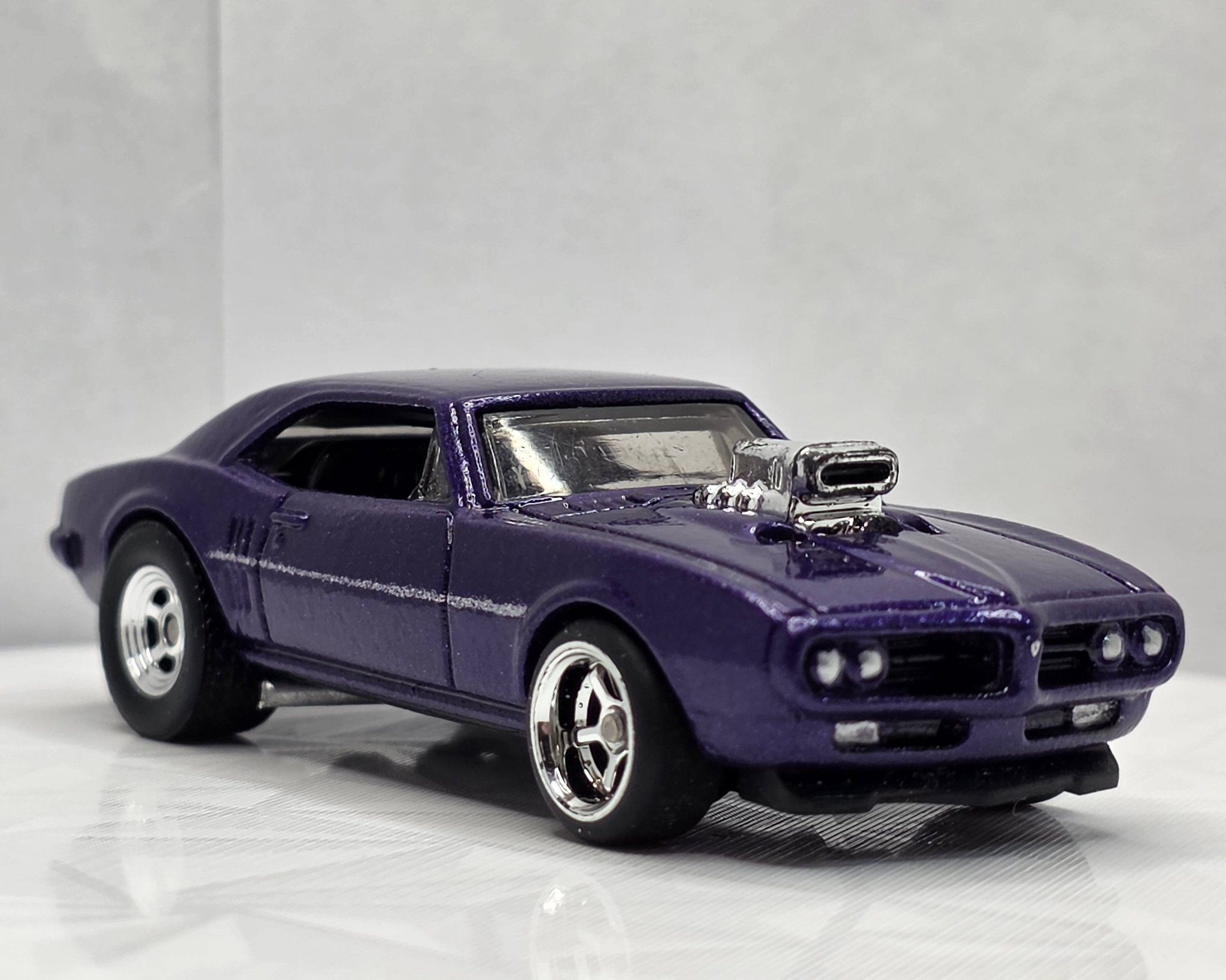 Assembling and displaying a 1967 Firebird Xmod RC car