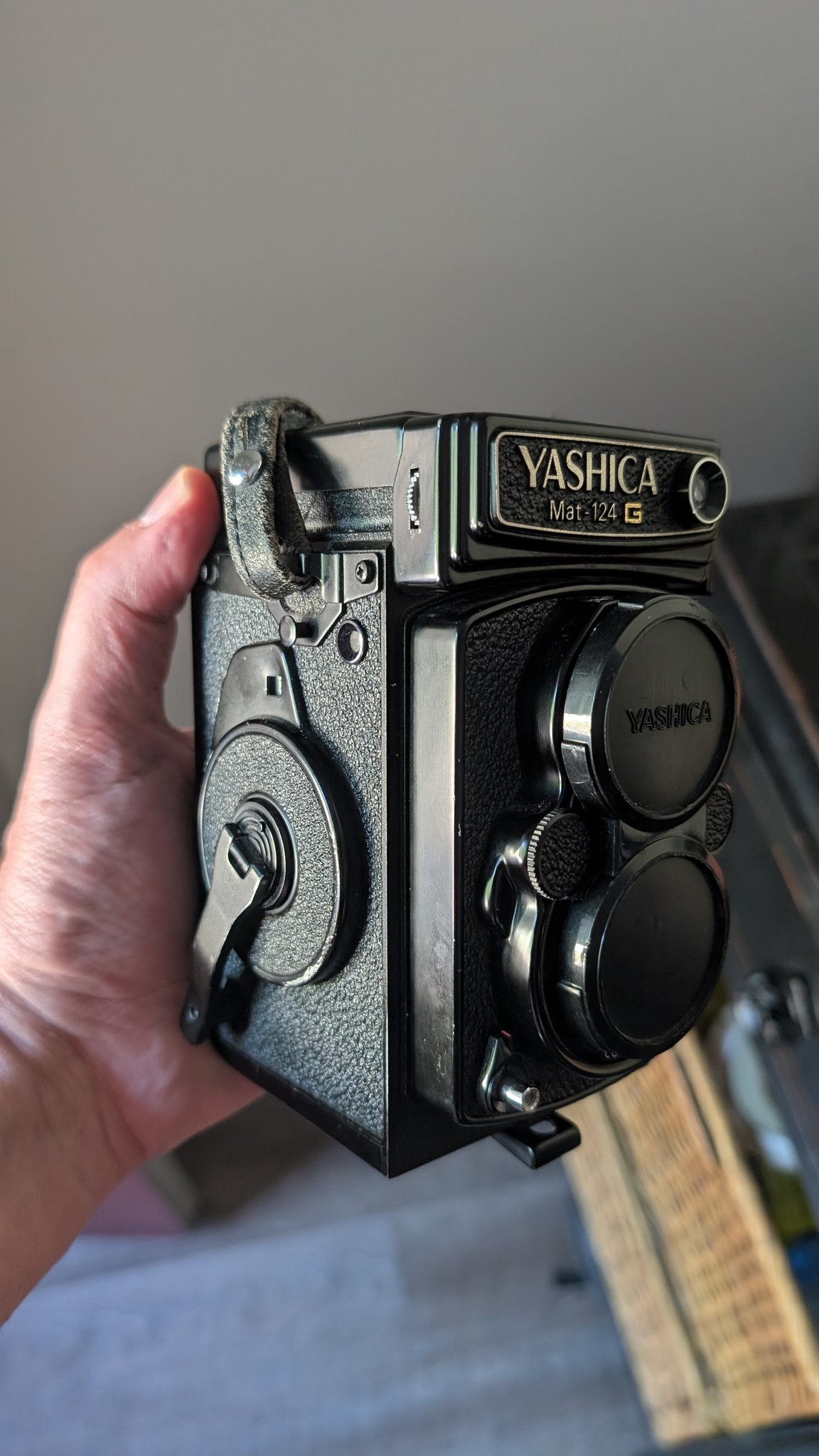 Yashica mat 124g crank issue with film