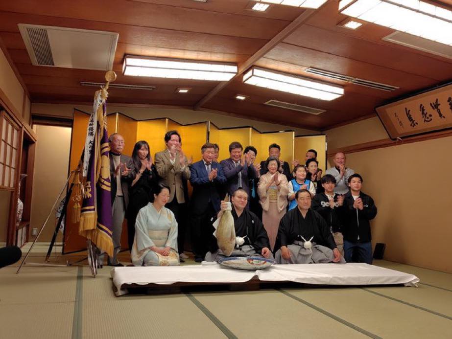 aonishiki-fan-club-facebook