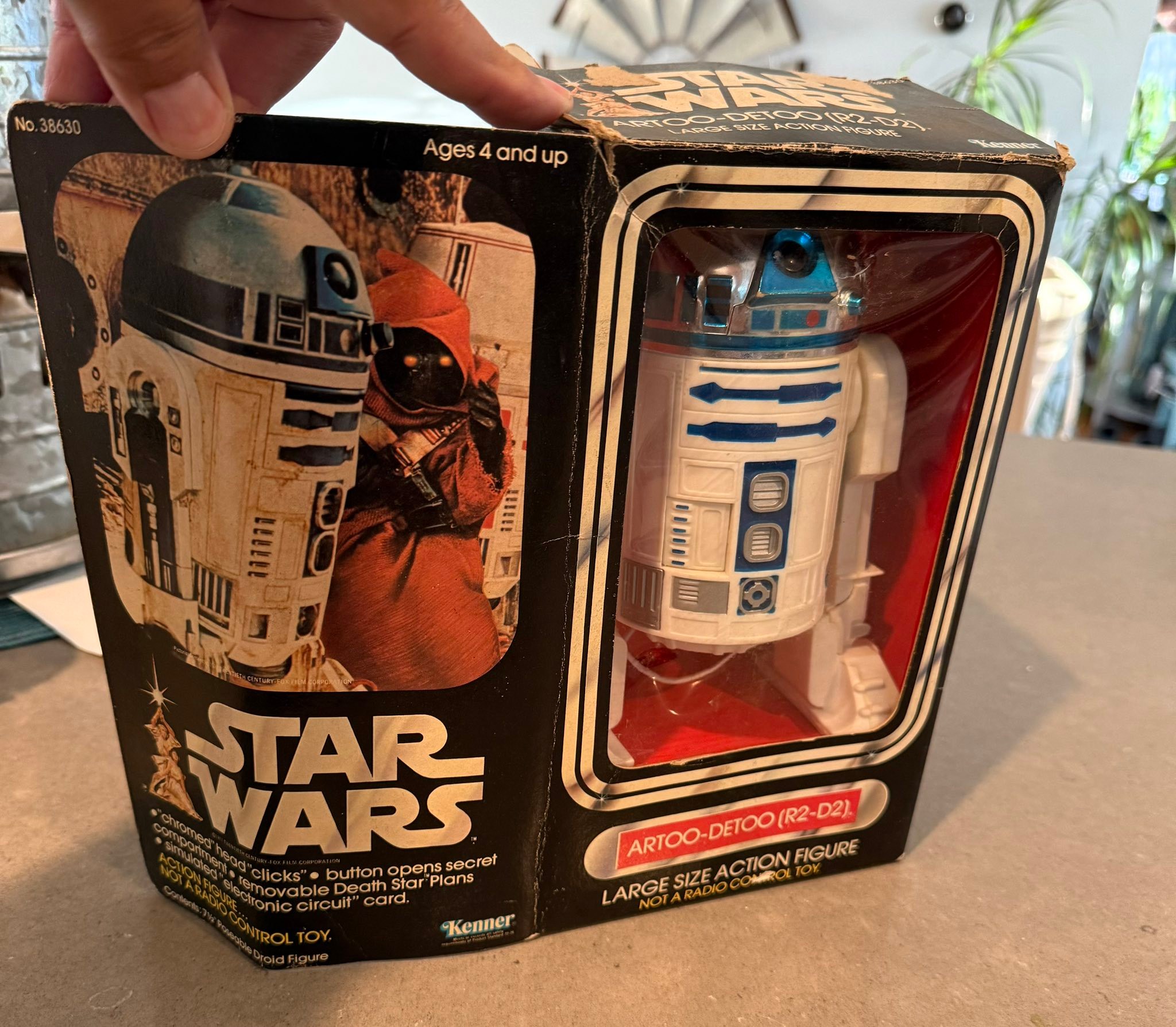 What is the value of a 1978 Japanese R2D2 figure?