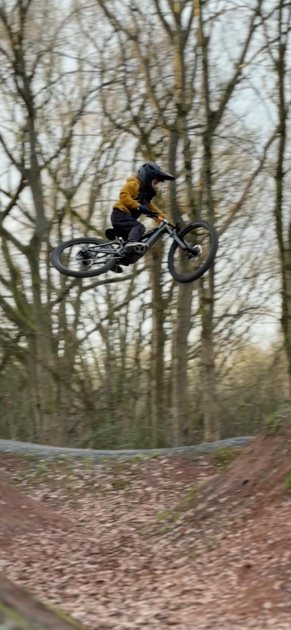 Specialized Levo SL Riders | Has anyone put a de limiter on a kids Levo ...