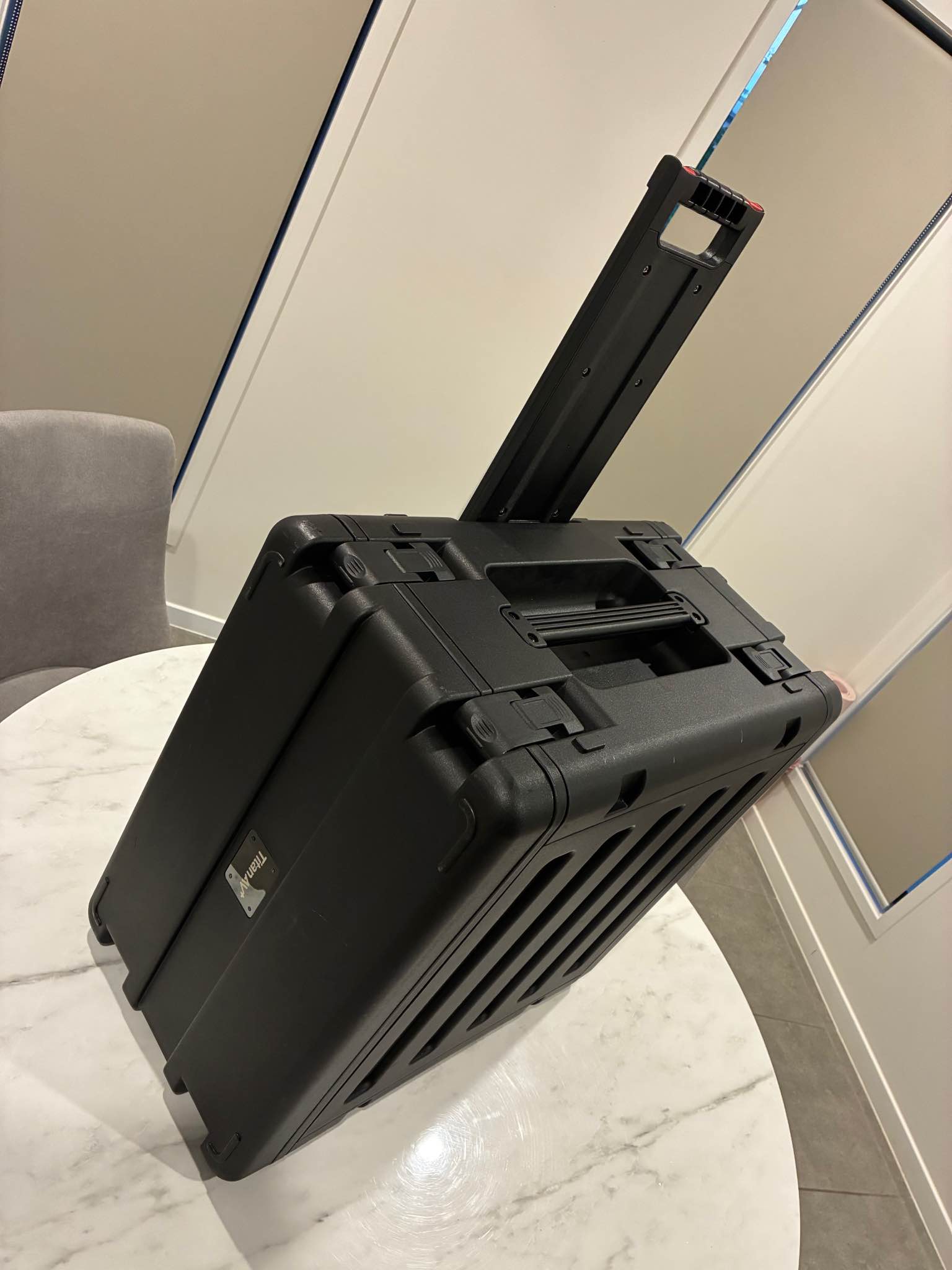 Titan AV 6U Rolling Rack Case with Plastic Hard Shell - Amplifier Bags ...