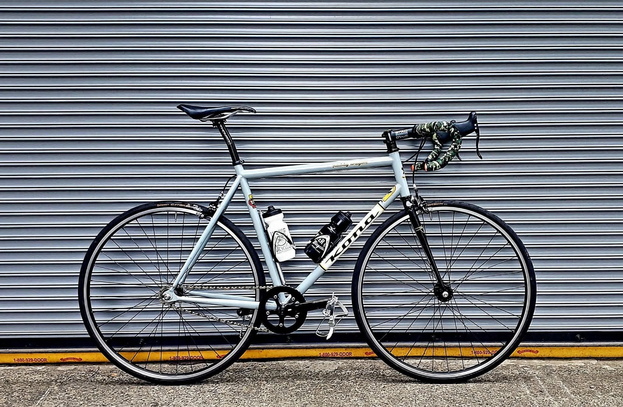 Kona paddy wagon bike features