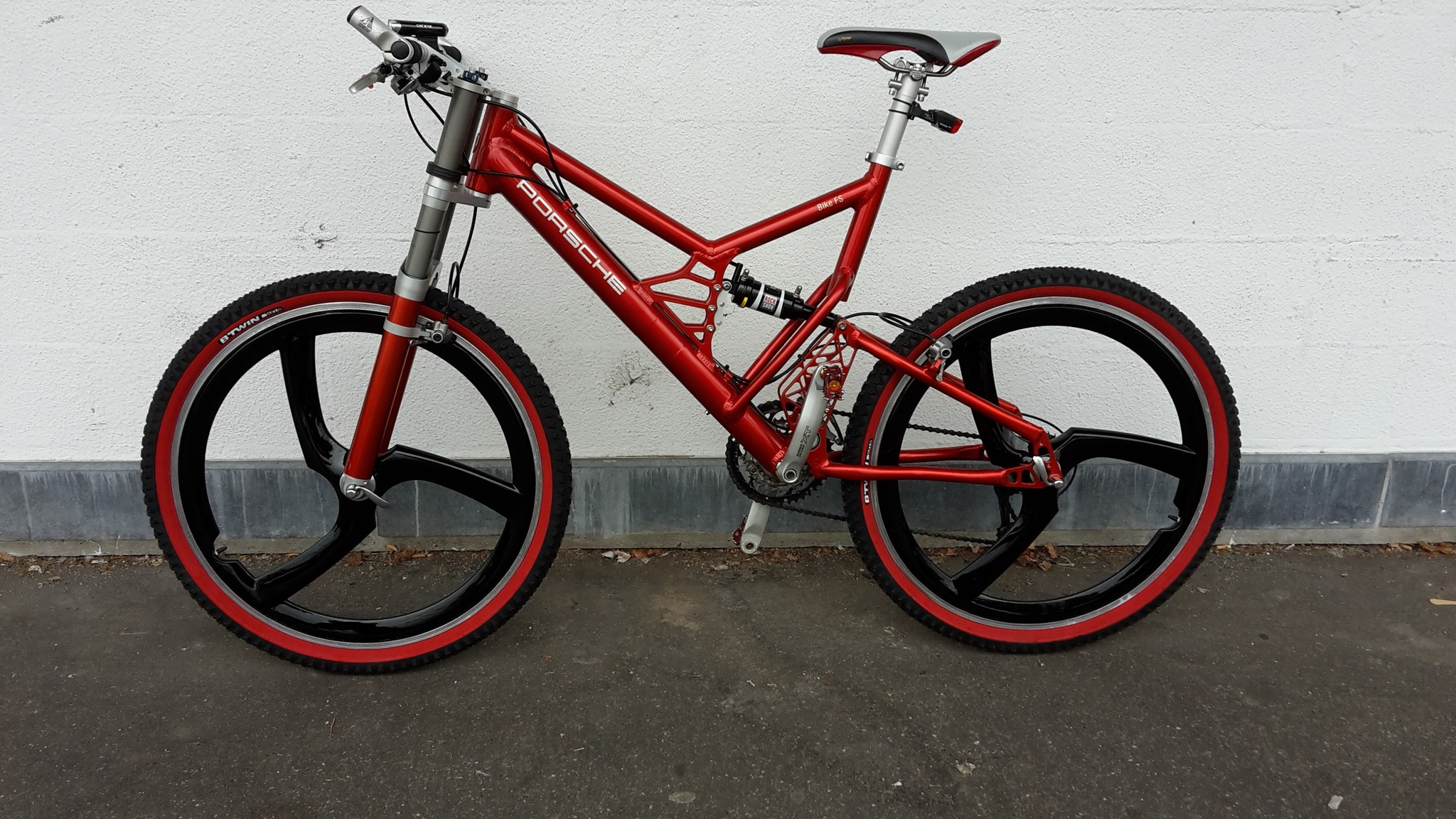 Hi, this is my porsche bike fs. Really regret selling my spengle 