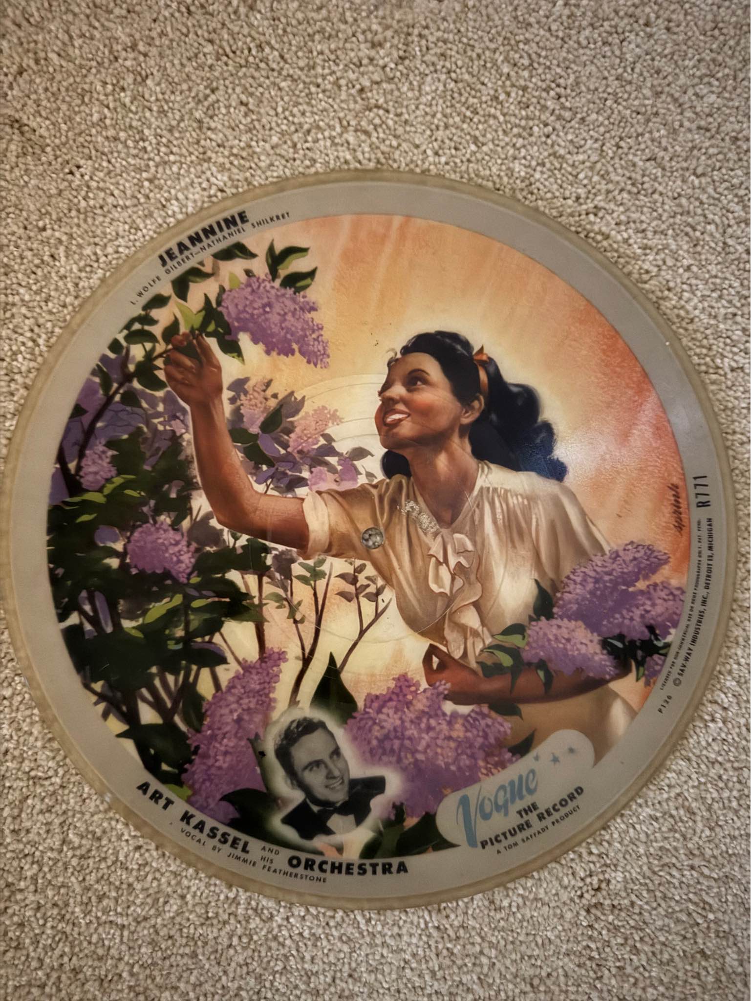 Vogue Picture Record It is a 10-inch, 78 RPM record from 1946