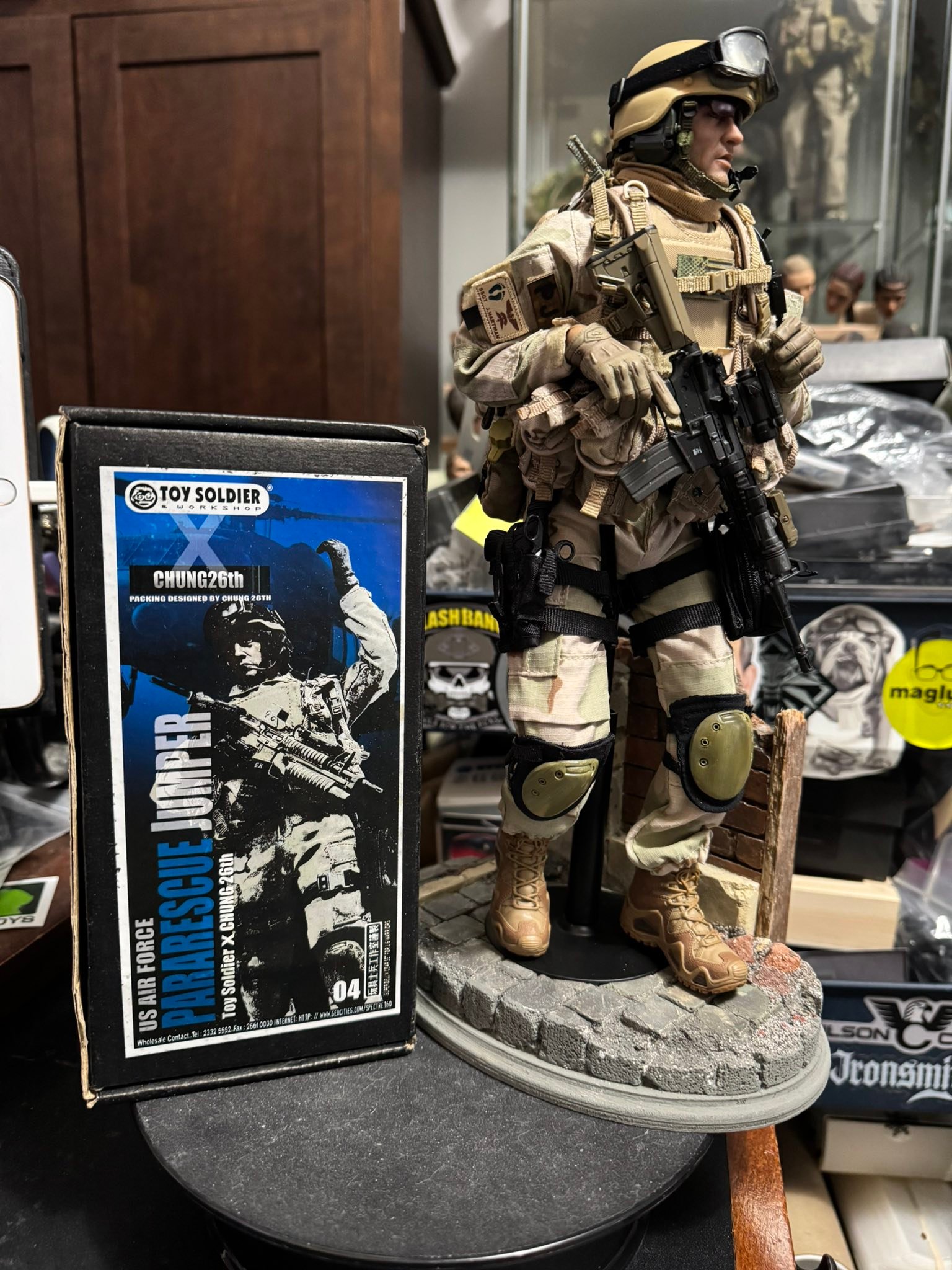 Hot Toys US Air Force Pararescue Jumper figure in stock