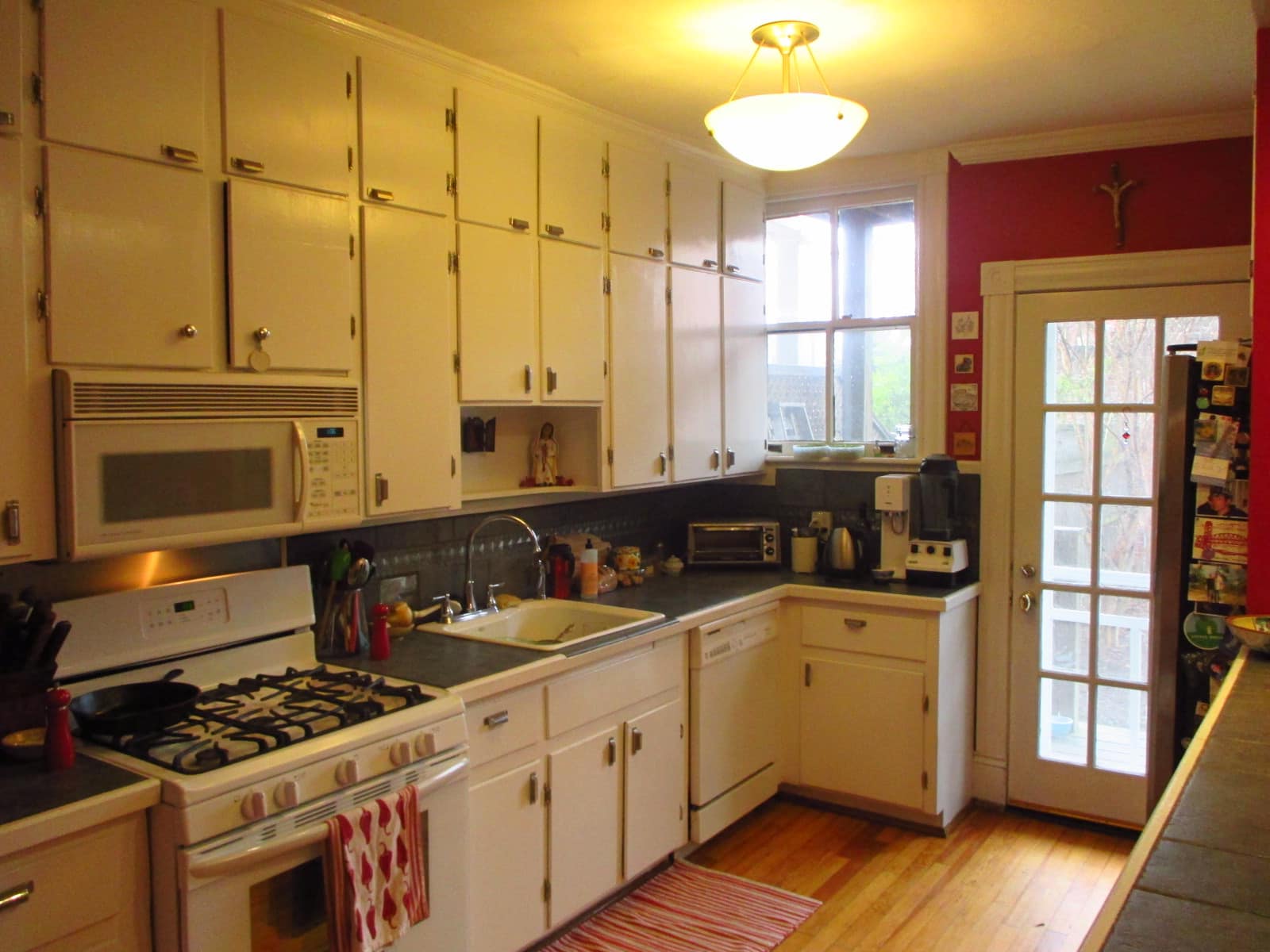 Here's more pictures of the kitchen. 1927.