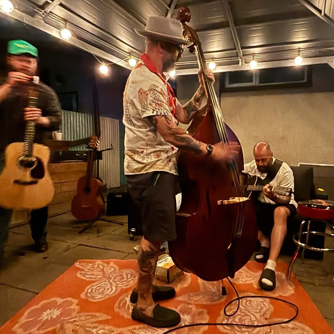 Happy Friday to everyone. Especially all the double bass enthusiasts ...