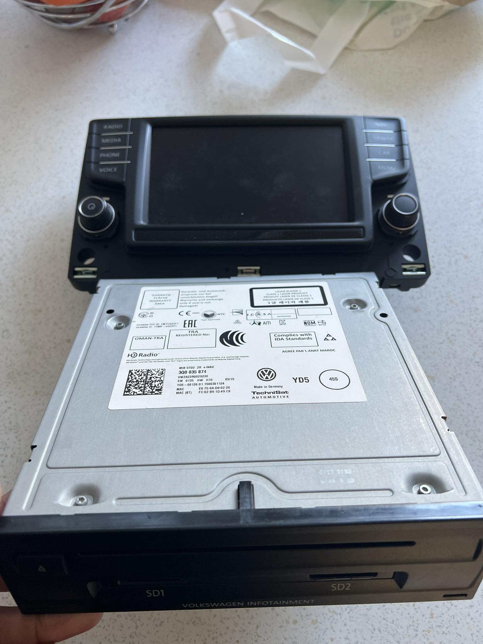 Does the VW Up MIB2 Entry radio have CP?