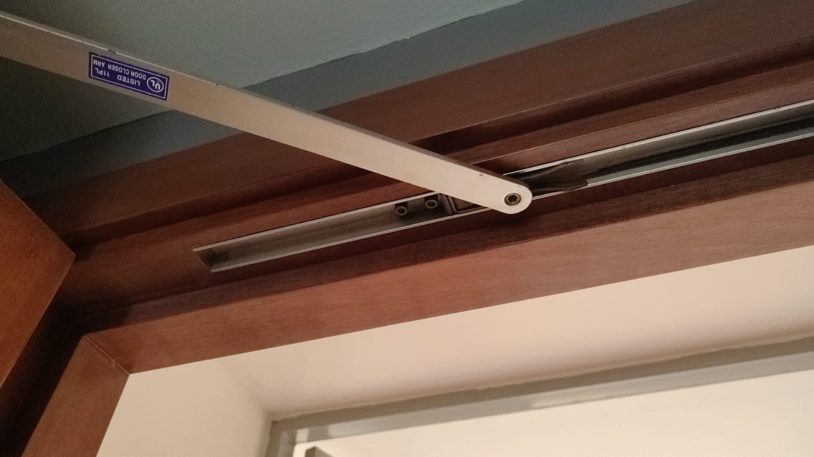 Singapore Home DIY | Hi everyone! seeking your advice...This picture ...