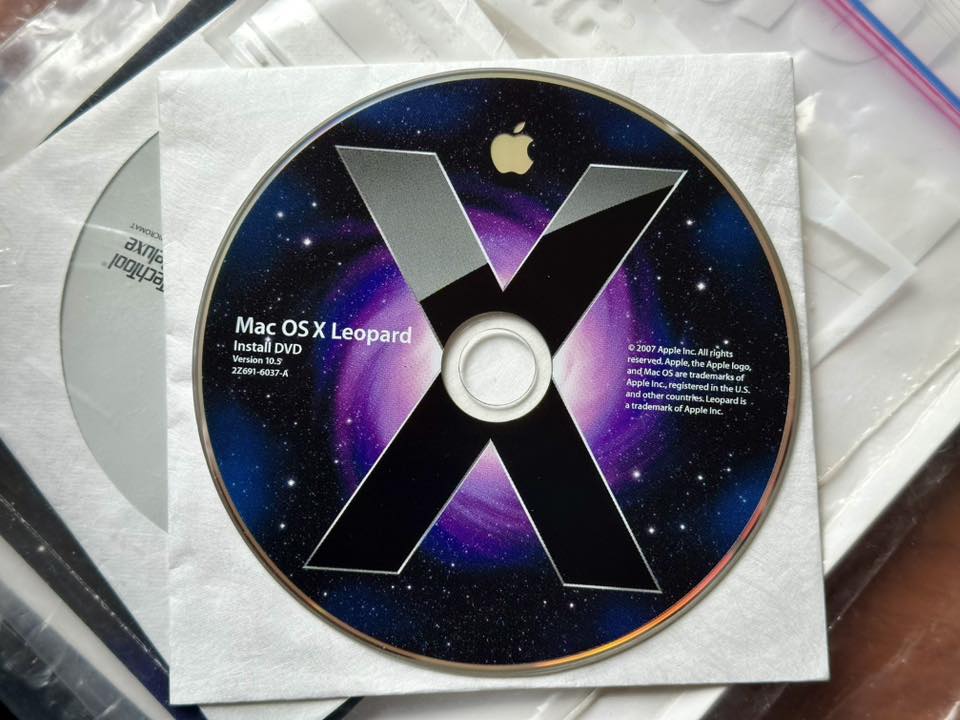 Mac OS X Leopard 10.5 install DVD for factory wipe