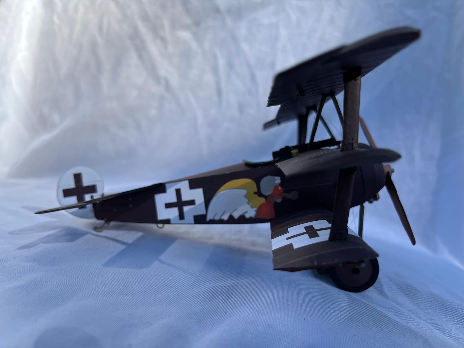 Building the 1964 Aurora Fokker Dr-1 triplane model