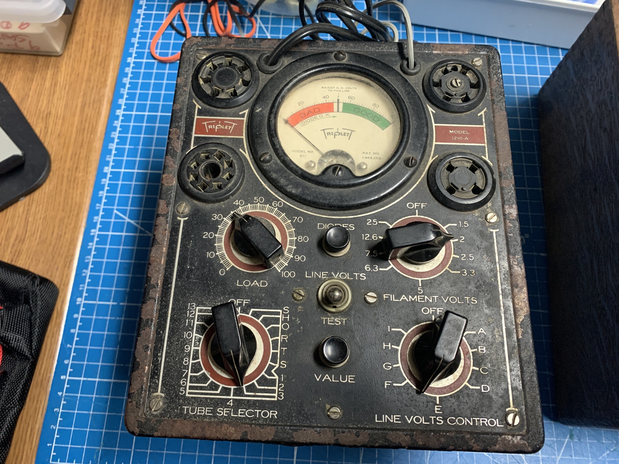 Triplet 1210-A tube tester from 1935