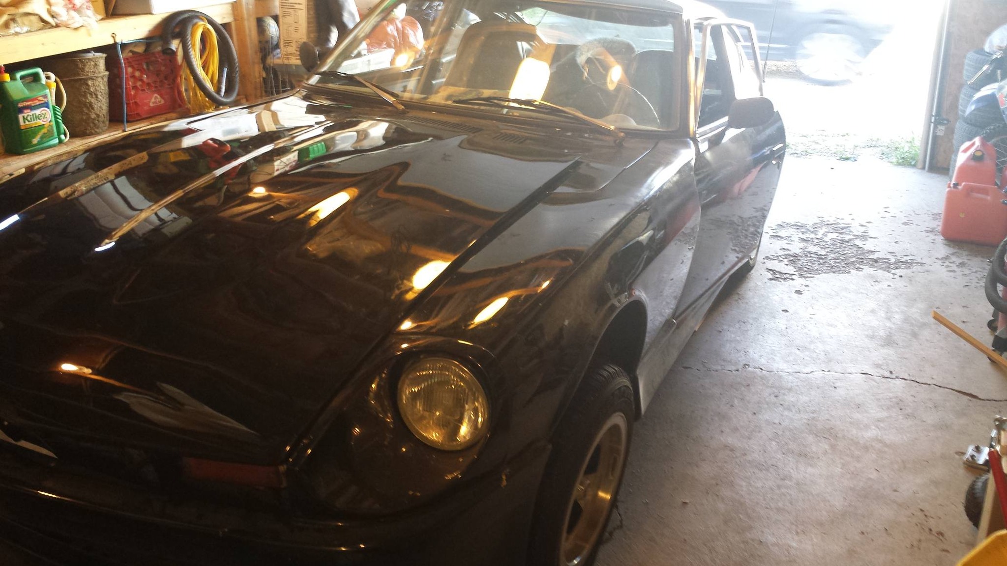 This is my current 73 Z. It's now stripped and ready for the