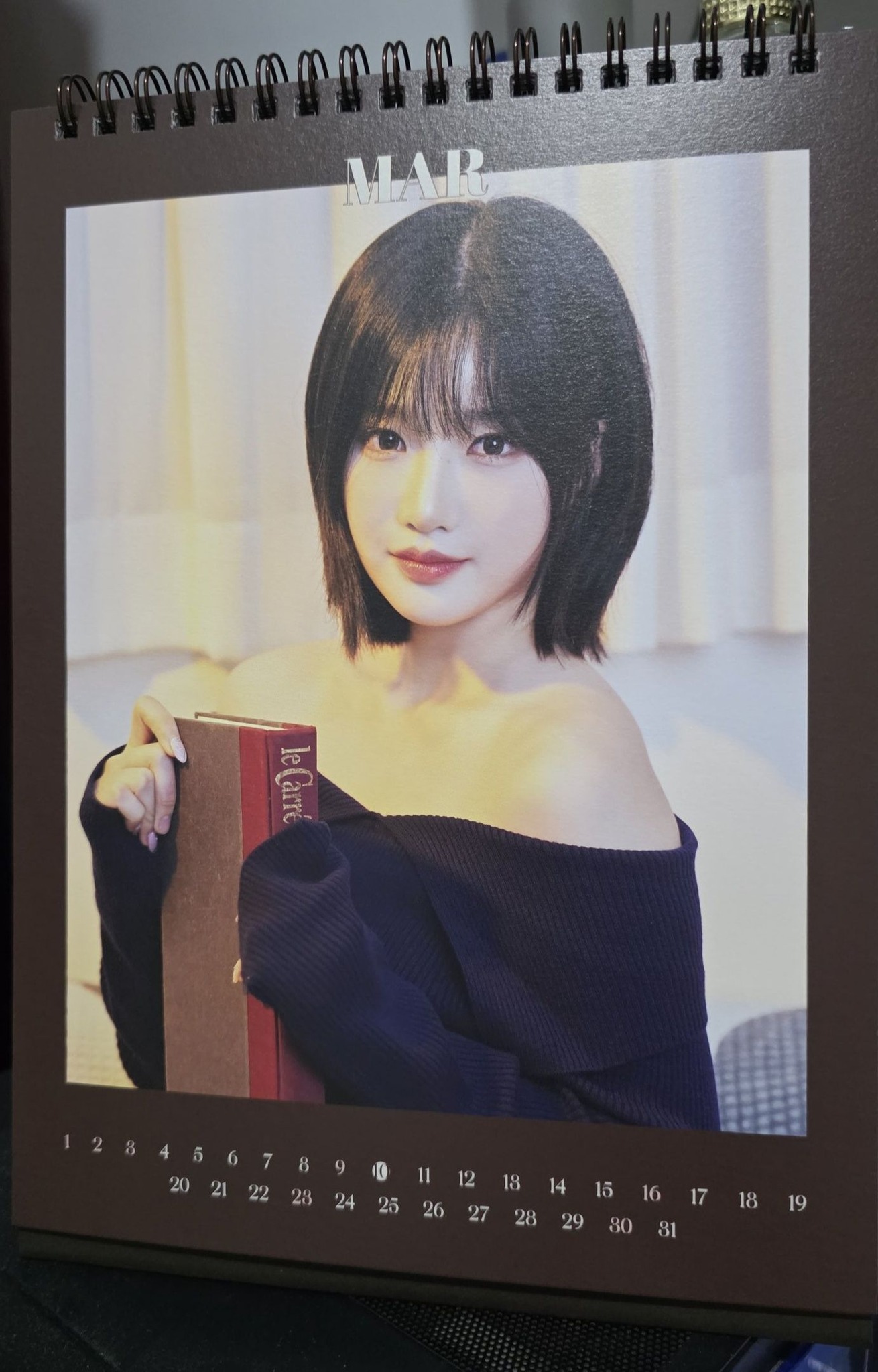 Mark Quick Maq - Finally got my #tripleS SG I love my birth month...😍🥰 ...