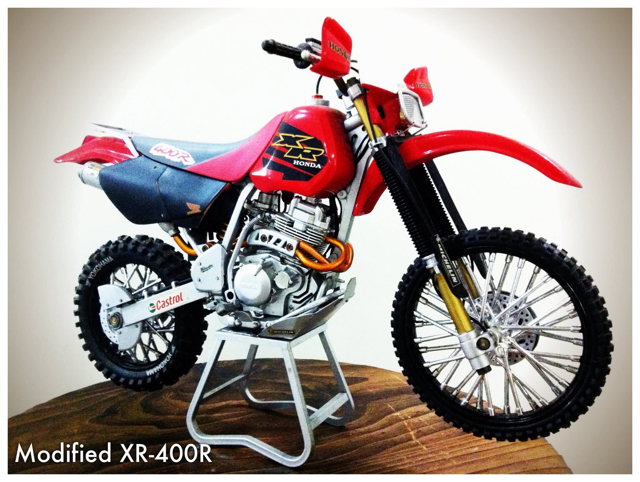Honda XR400R diecast model with custom scratchbuilt details