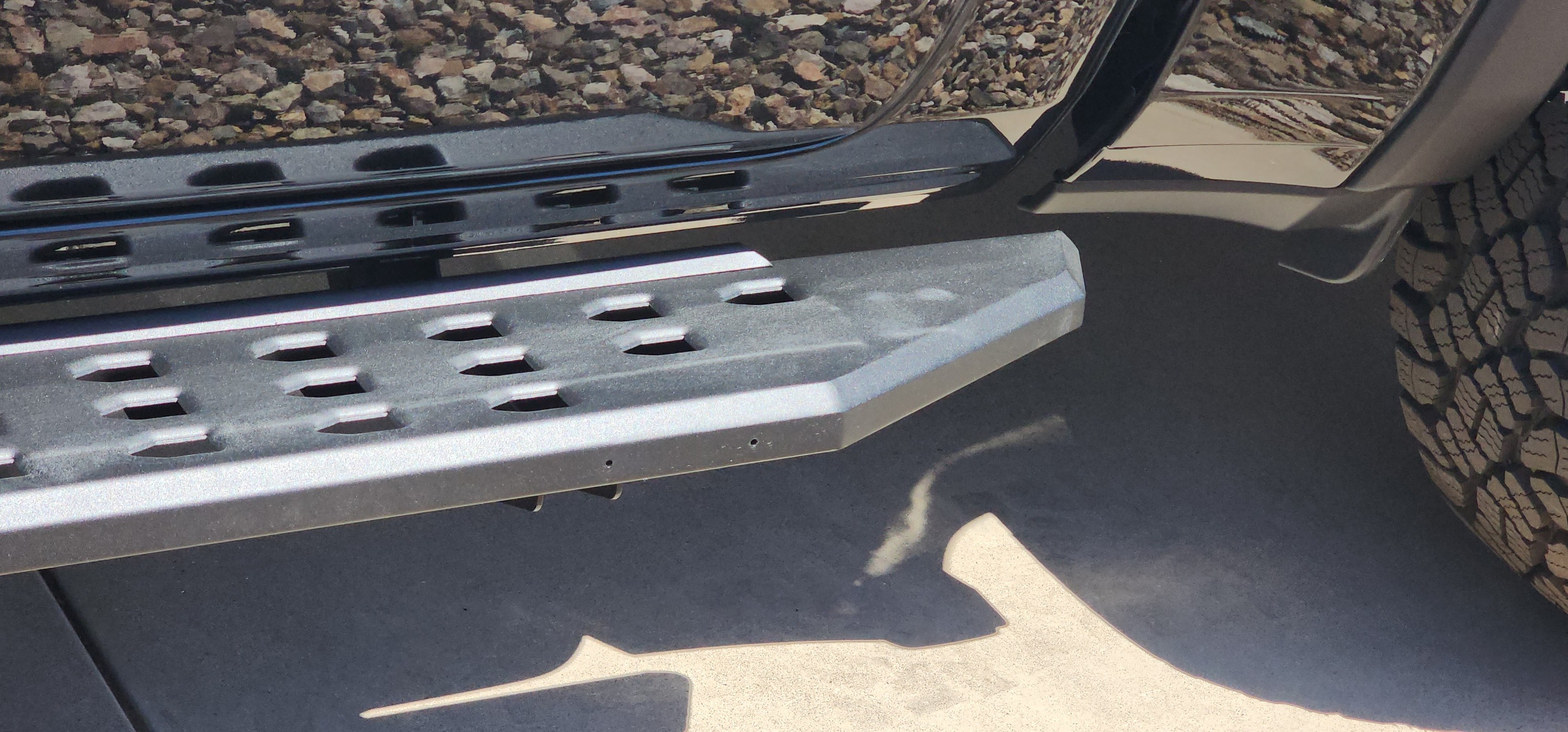How to remove name plates from RB-20 Running Boards?