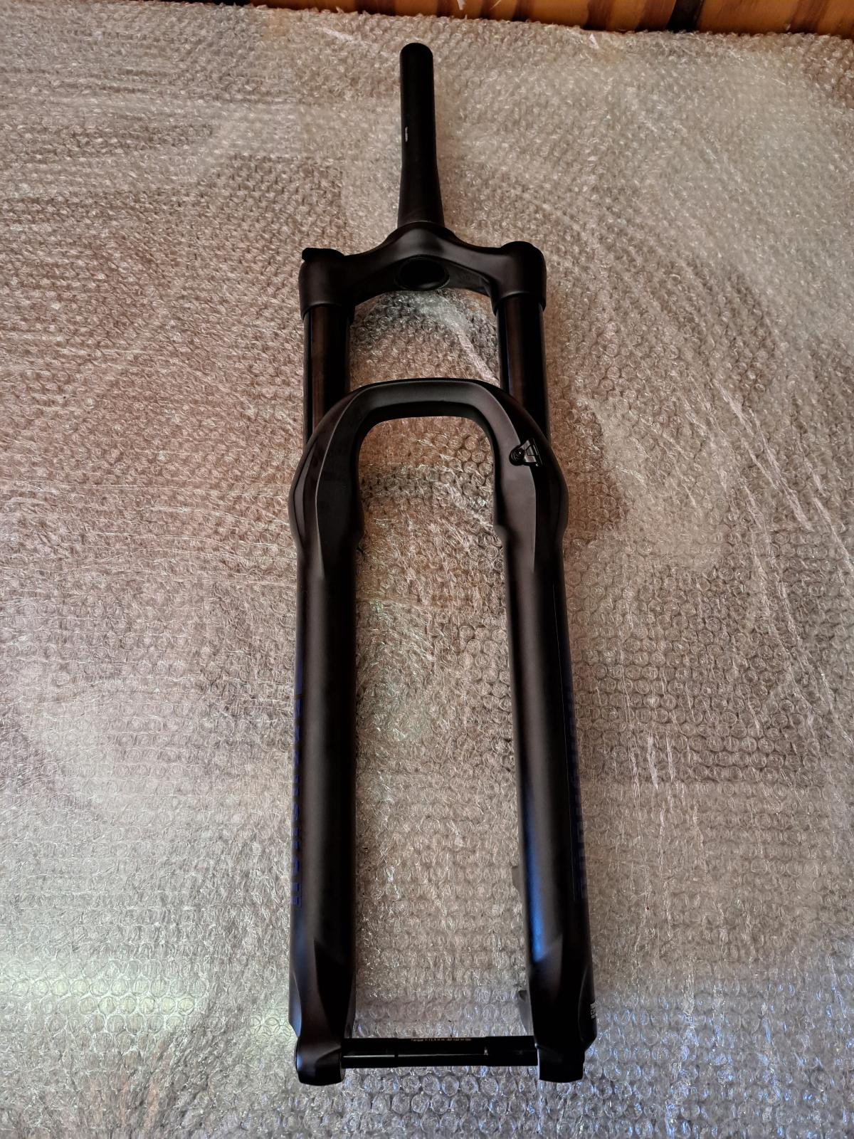 I bought a second-hand RockShox 35 Gold fork — it