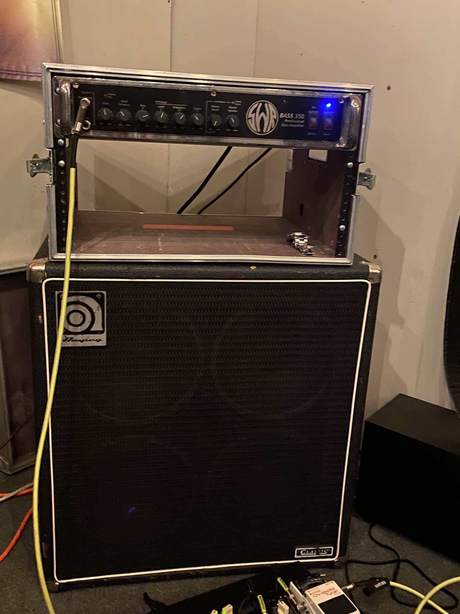 What are opinions on the SWR LA10 bass amp?
