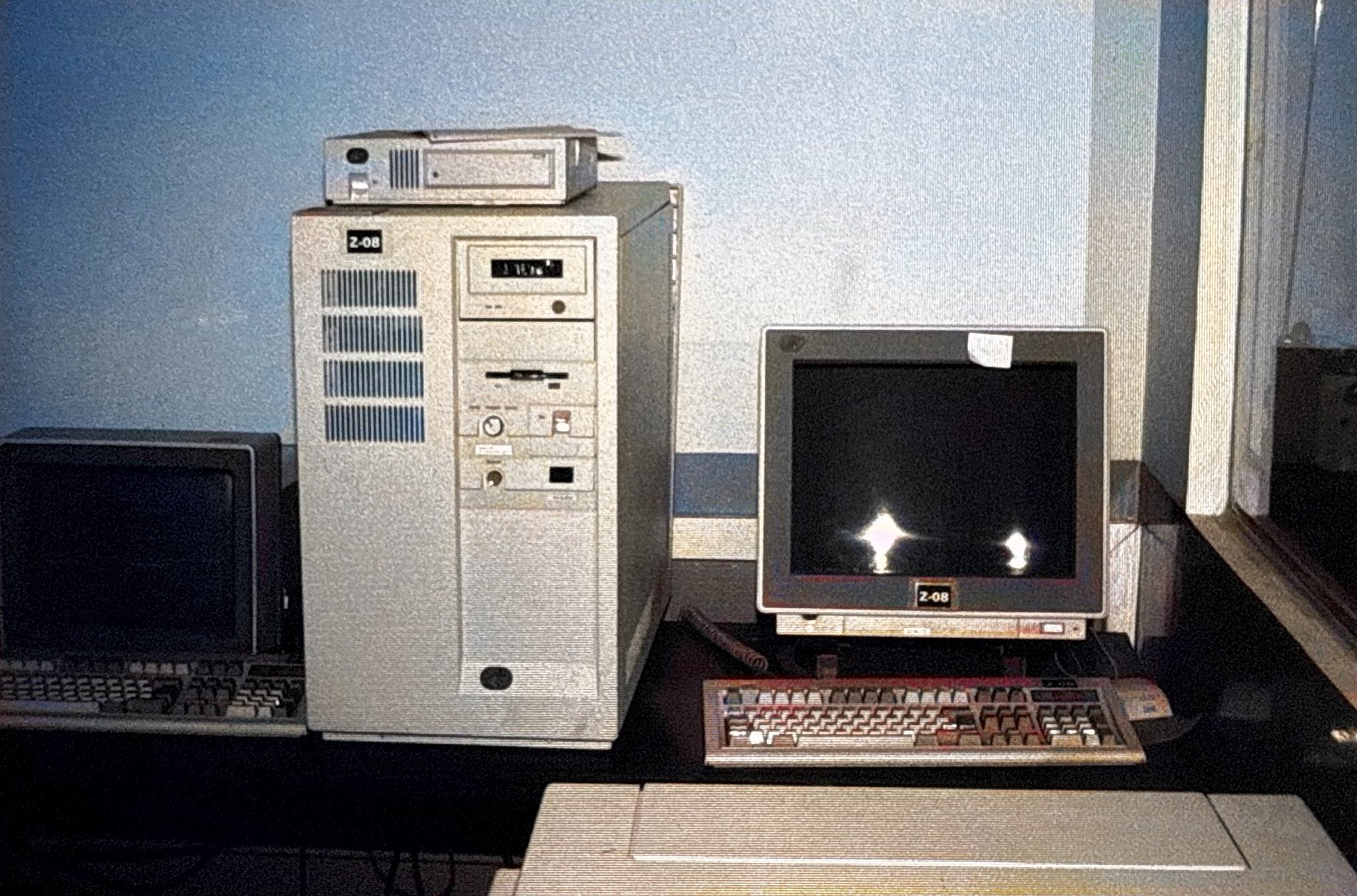 Intergraph 2700 CAD workstation (1993) Intergraph Clipper RISC CPU