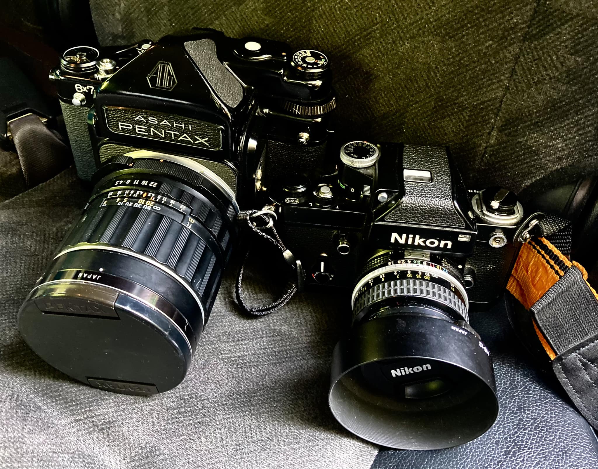 Asahi Pentax H2 vs Nikon F: Vintage Camera Comparison
