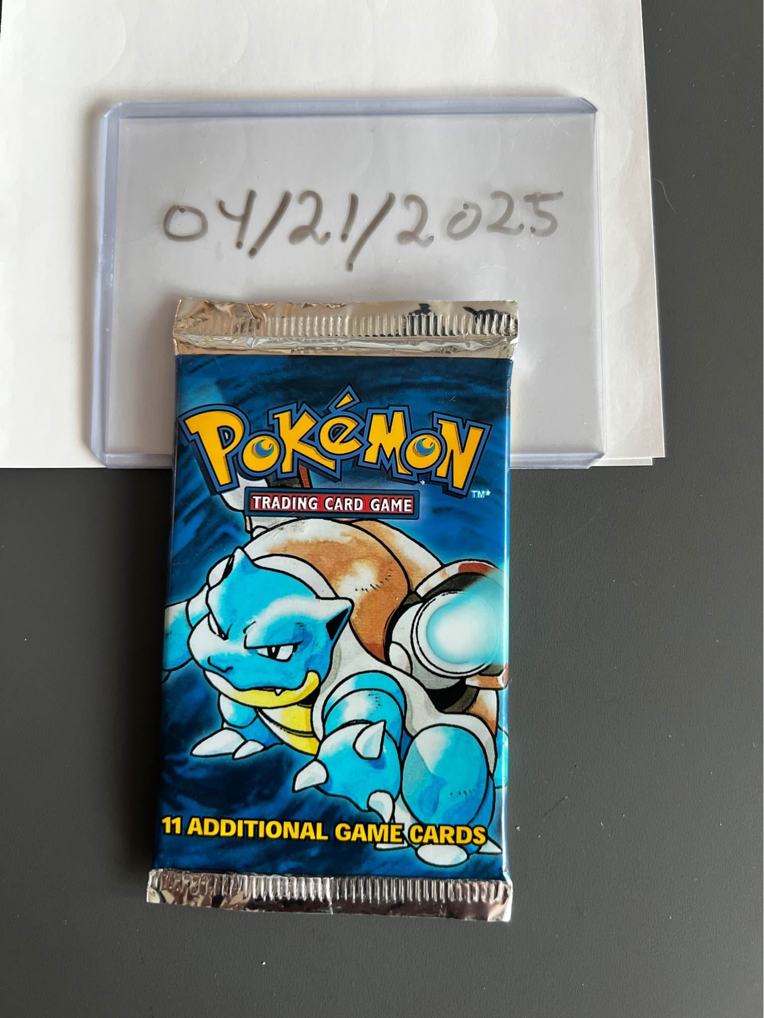 blastoise booster box Ultra PRO: Deck A special Blastoise sleeves pack protects the cards and ensures an appealing presentation 1999 Blastoise Long Pack :