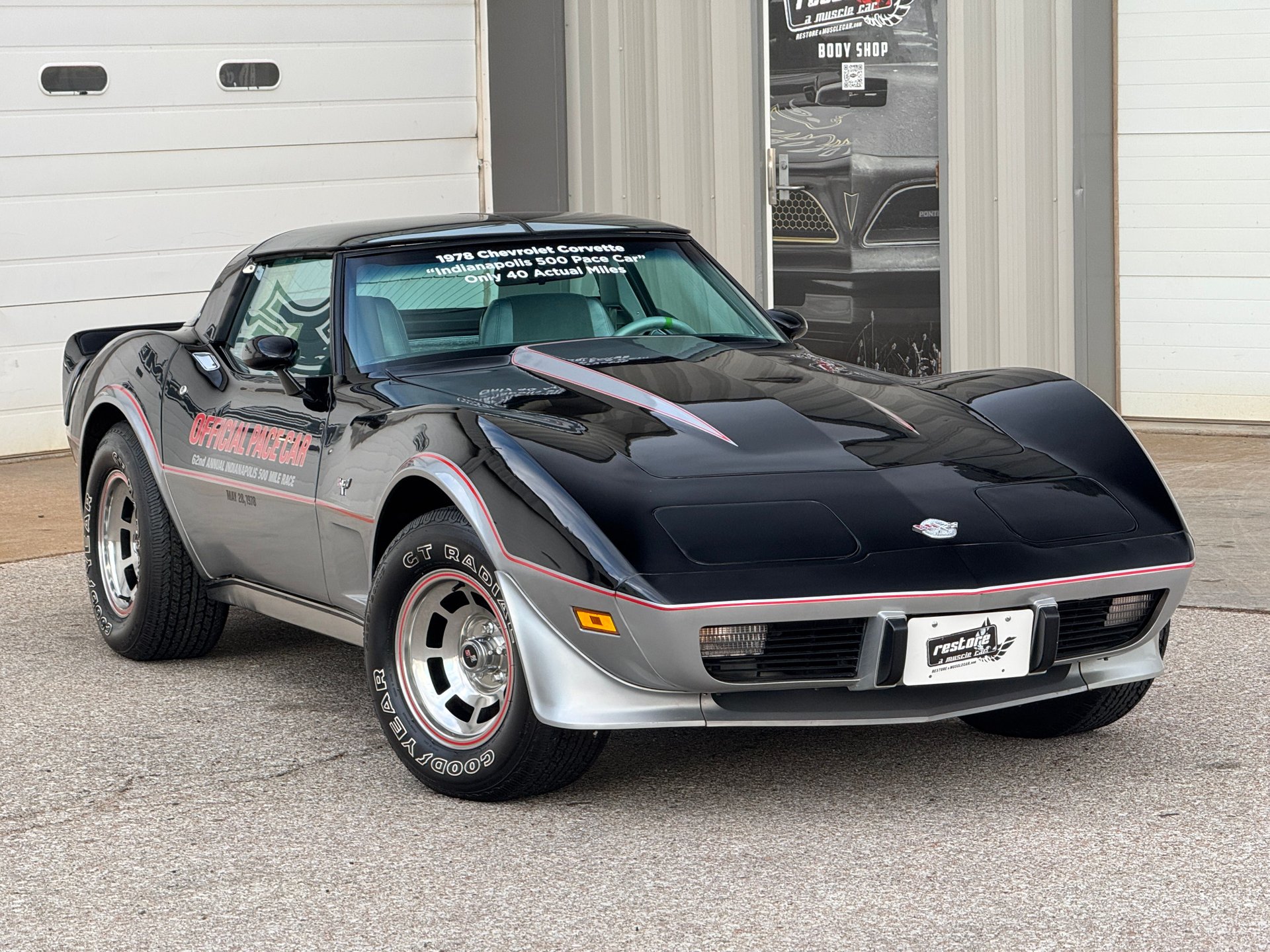 JG Infinite 1978 Corvette C3 Indy 500 Pace Car T-Shirt - Unisex Black Tee