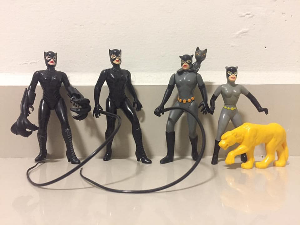 Does 1991 Batman Returns Catwoman fit with the Kenner Super Powers