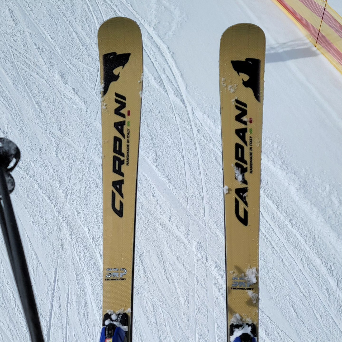 test snowboard yes the greats 2027 The Greats snowboard is Color:Matte Sunset Gradient VERY limited Gundam and Nordic warrior helmet