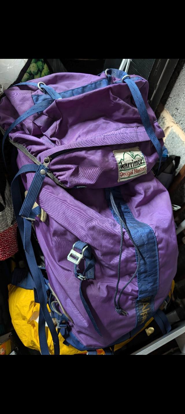 Using vintage karrimor alpiniste backpack
