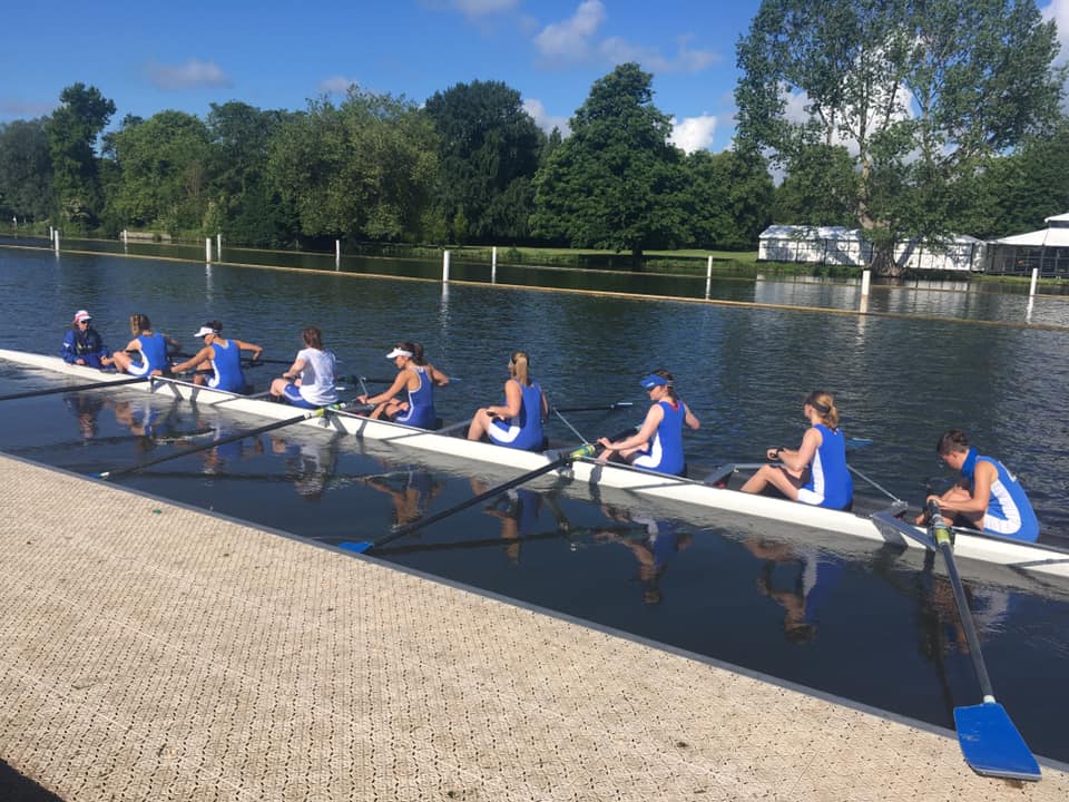Barnes Bridge Ladies... - Barnes Bridge Ladies Rowing Club