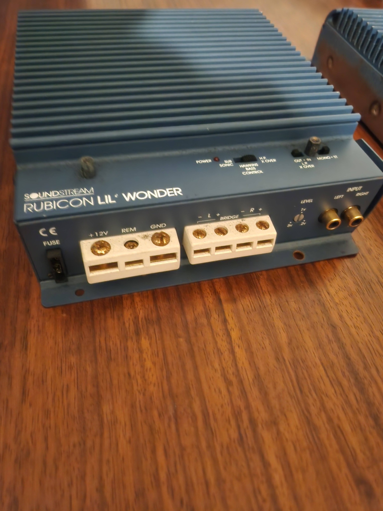 Soundstream RUBICON Lil’ Wonder アンプFOCAL Soundstream Rubicon LiL Wonder amps