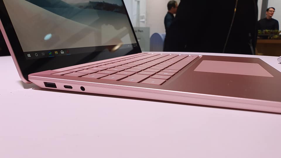 COMING SOON! Surface Pro! SPECS: i7 / 256GB / 8GB RAM