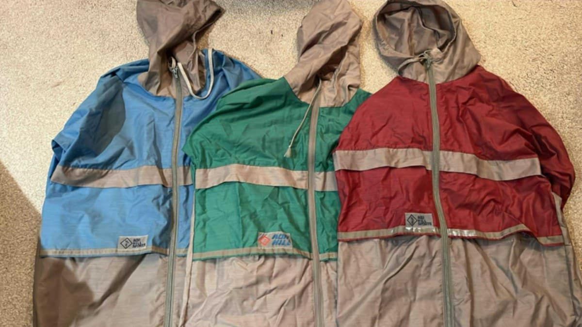Early 1990s Northface Goretex jacket features