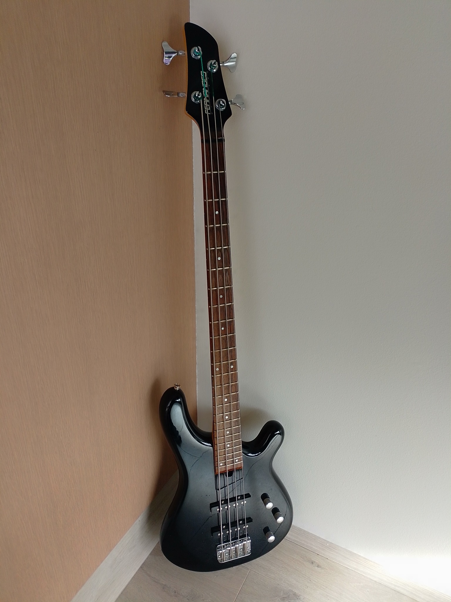 What do you think of the Fernandes Gravity 5x/bk bass guitar?