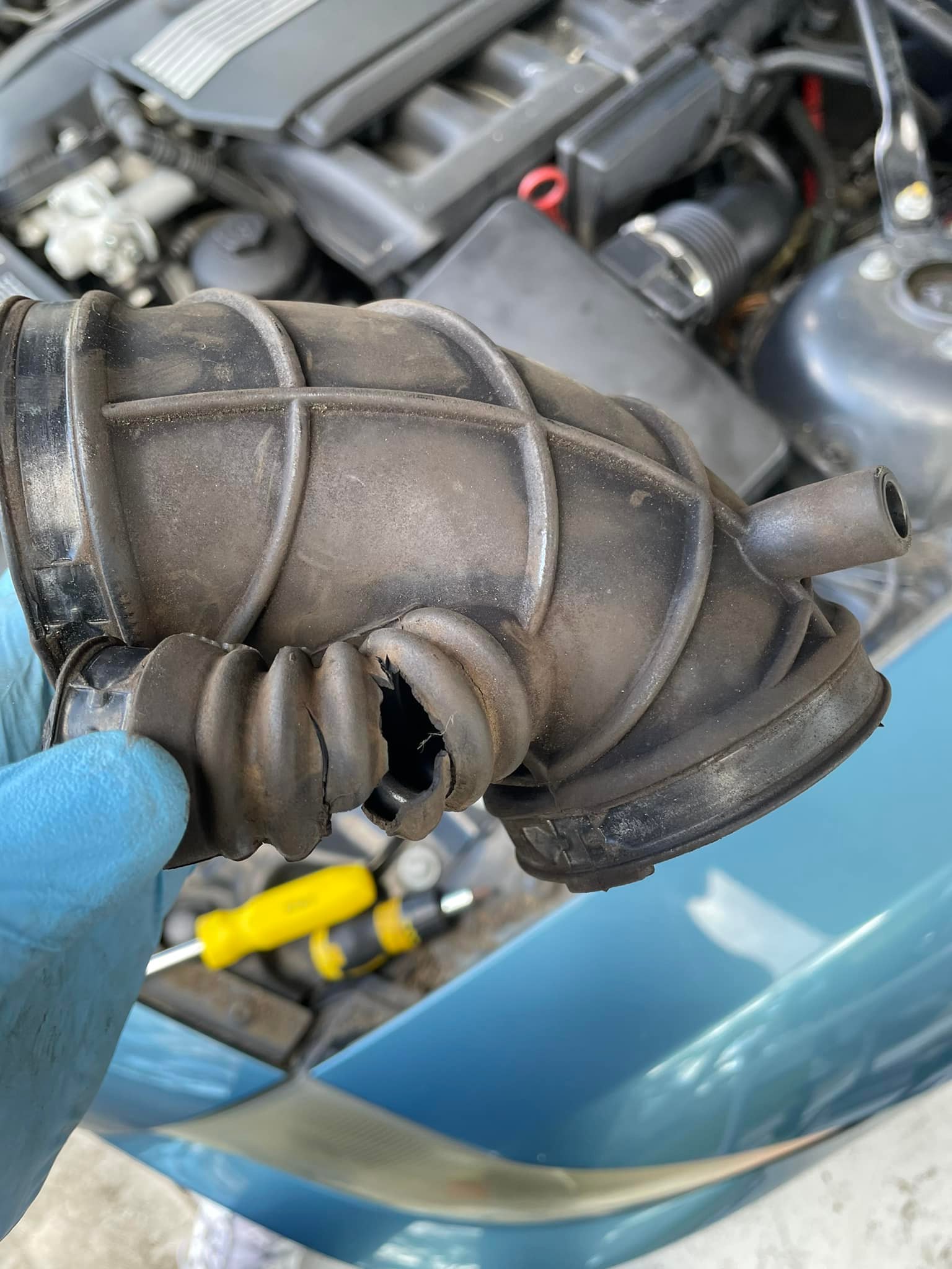 BMW Air Intake Boot - 13711437355 | Only Euro