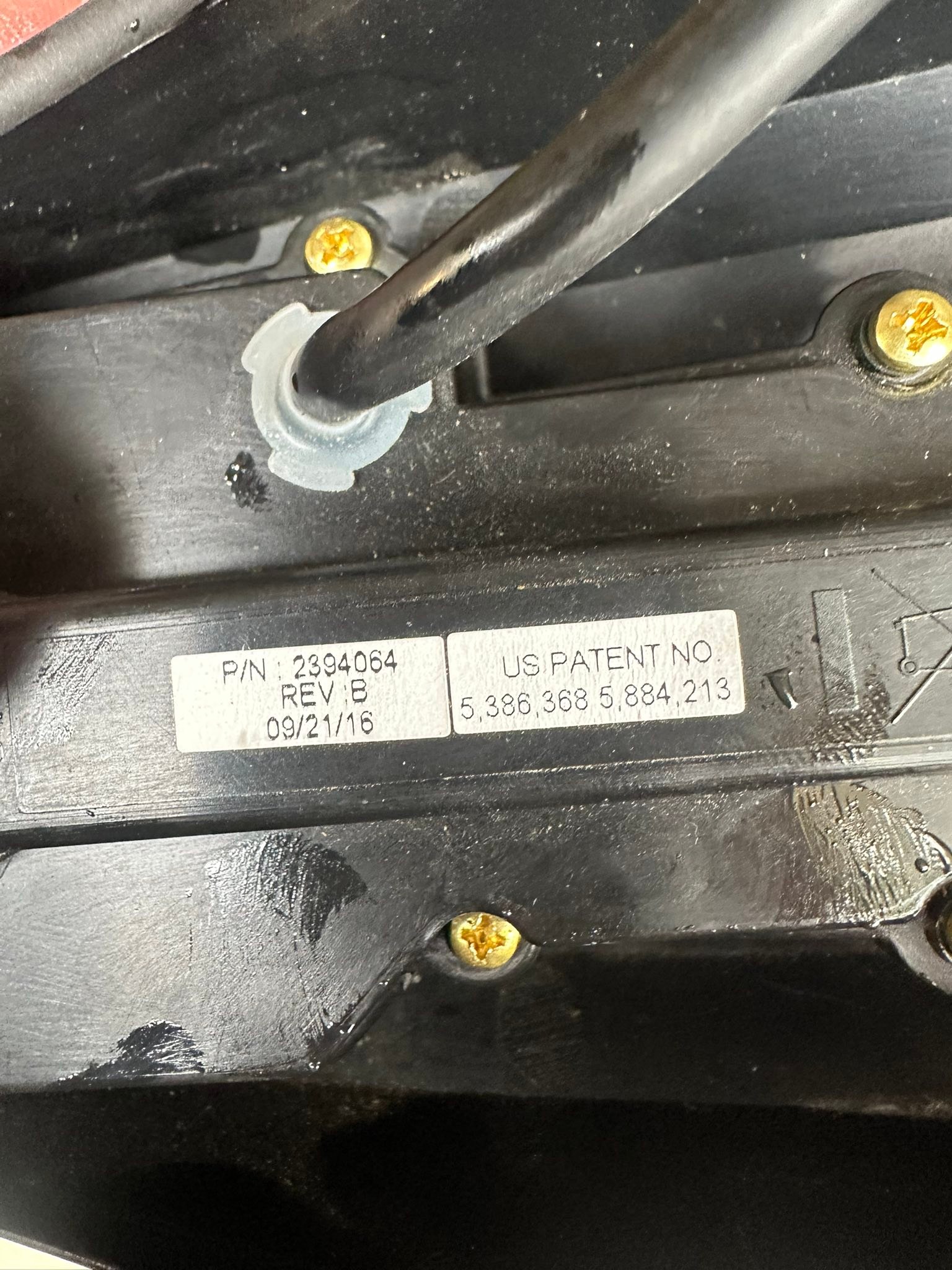 What cable is needed to connect Terrova i-Pilot Link to Xplore 9?