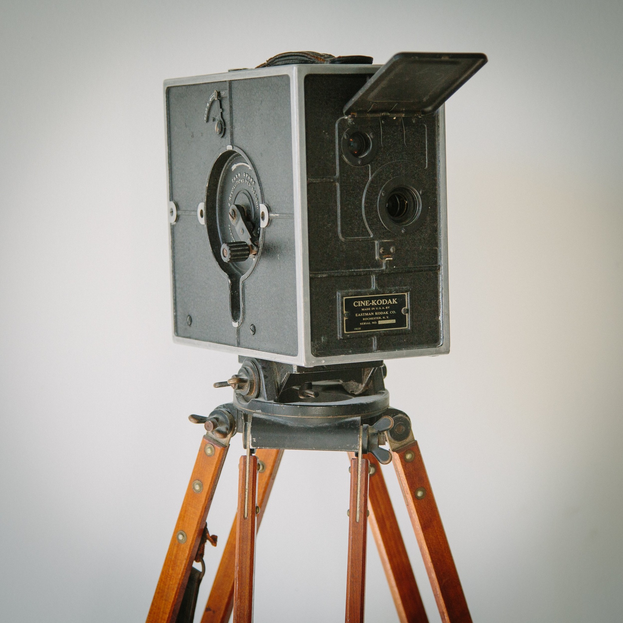 Cine Camera Collectors | Anyone here disassembled the ~1923 Cine Kodak ...