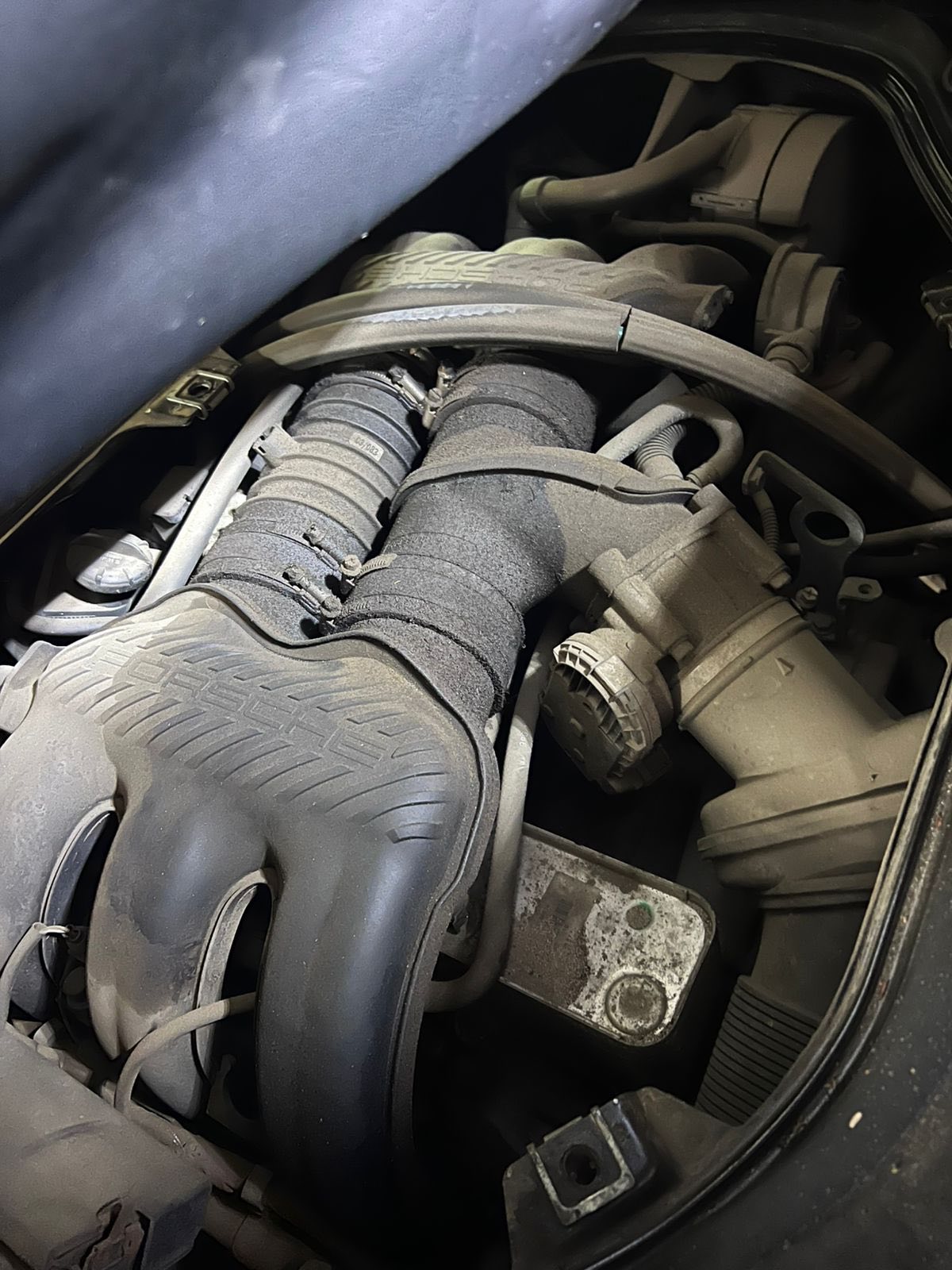 What is the source of the oil leak in my Porsche 986 Boxster engine?
