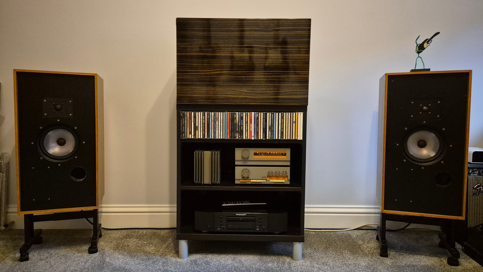 Quad 33/303 system restored to thrill with Harbeth HL Monitor III