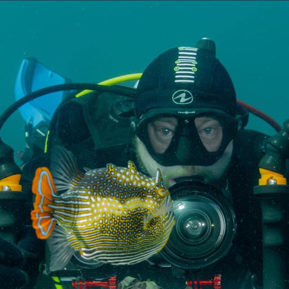 Dived Flinders this morning before the wind picked up. Ran into Paolo ...
