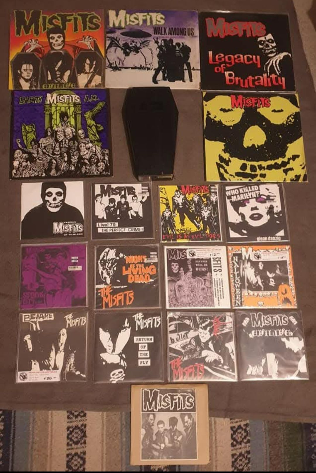 Update: SOLD Samhain 5 CD + VHS Box Set hitting the shop… #samhain